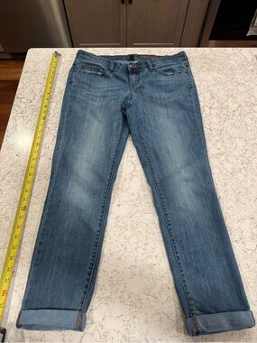 GAP Boyfriend Jeans in Mid Blue Wash